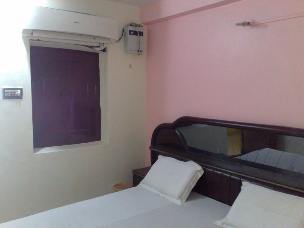 Grg Shanti Guest House Varanasi Near Manikarnika Ghat מראה חיצוני תמונה