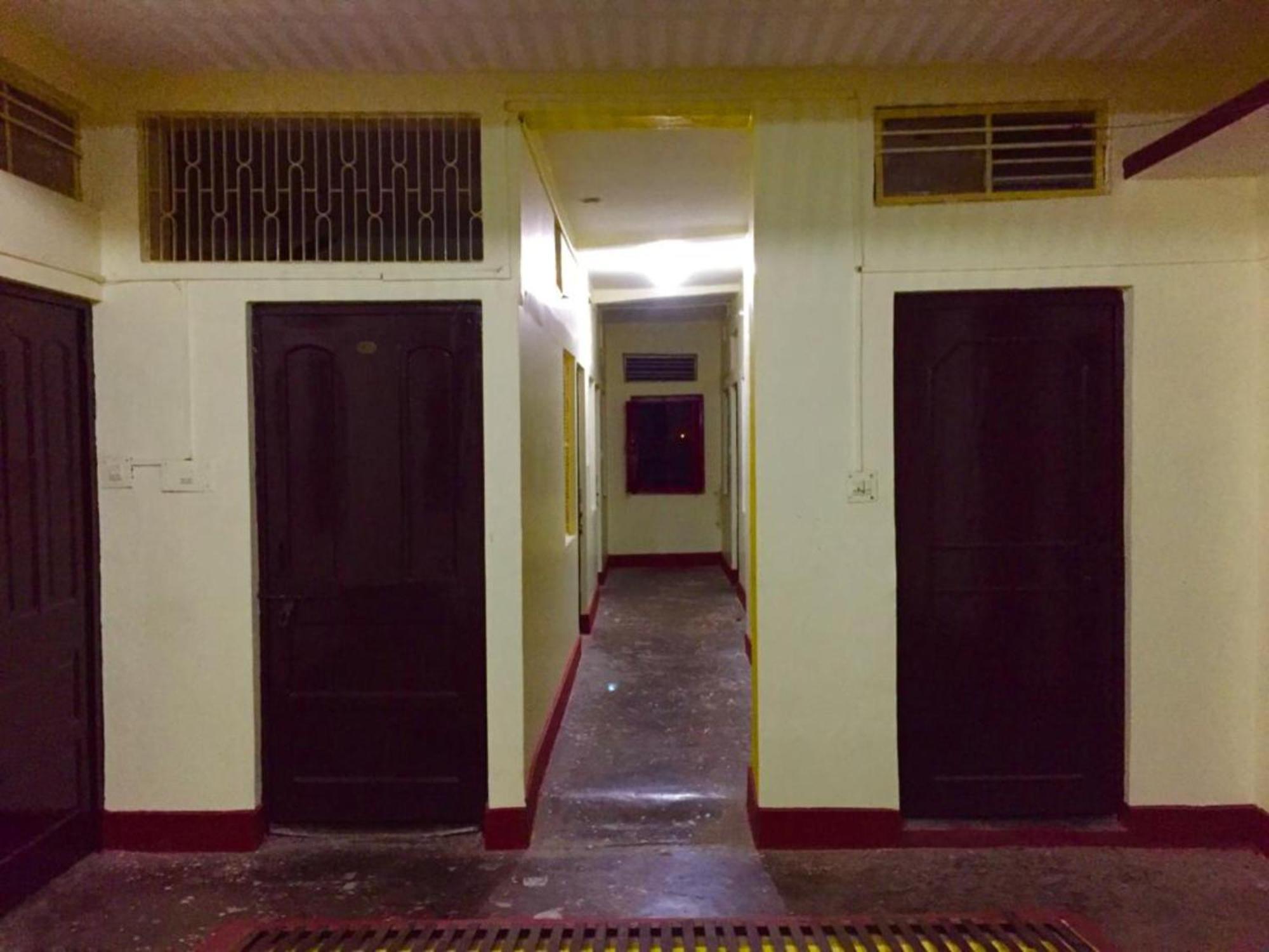Grg Shanti Guest House Varanasi Near Manikarnika Ghat מראה חיצוני תמונה