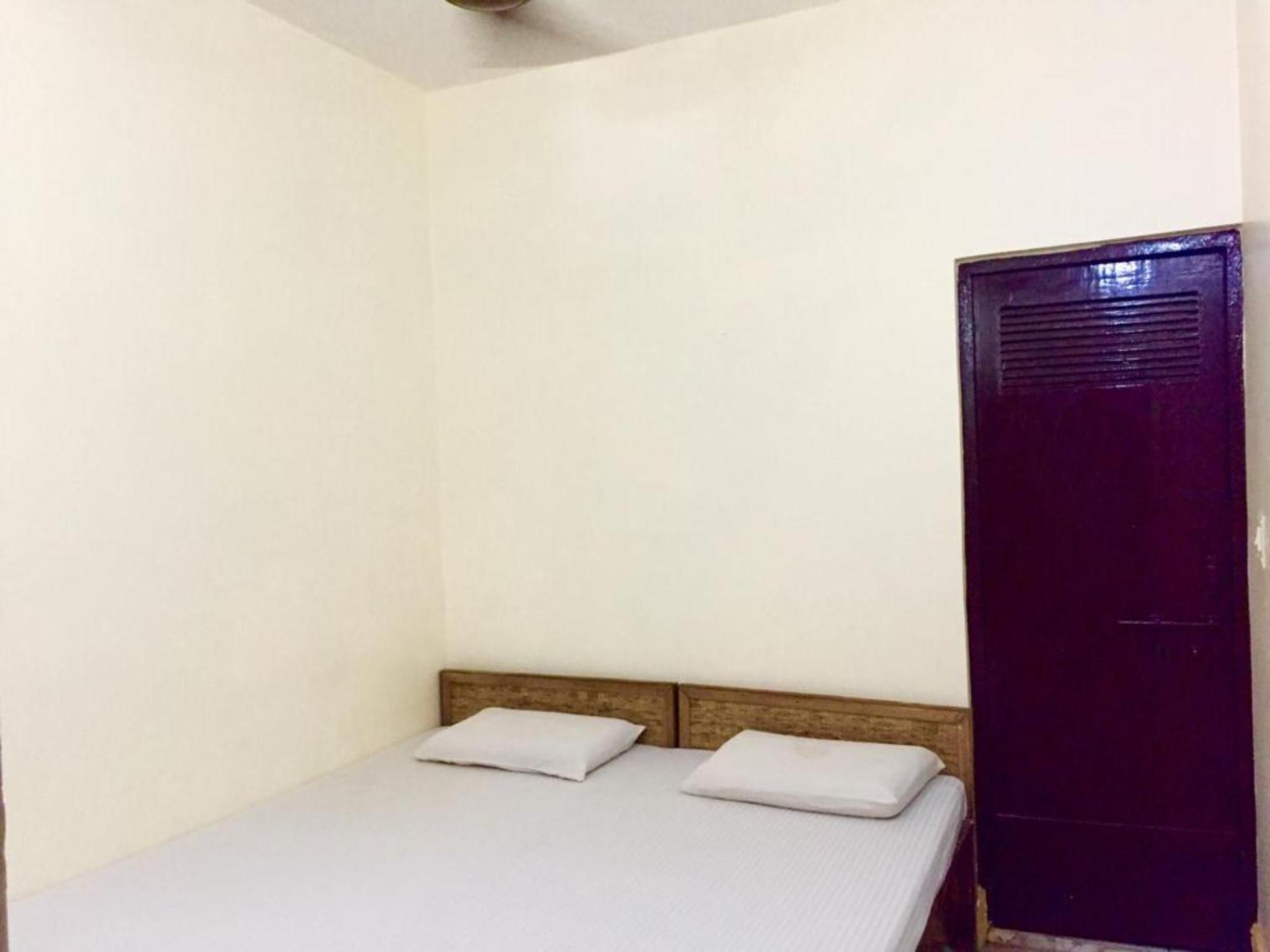 Grg Shanti Guest House Varanasi Near Manikarnika Ghat מראה חיצוני תמונה