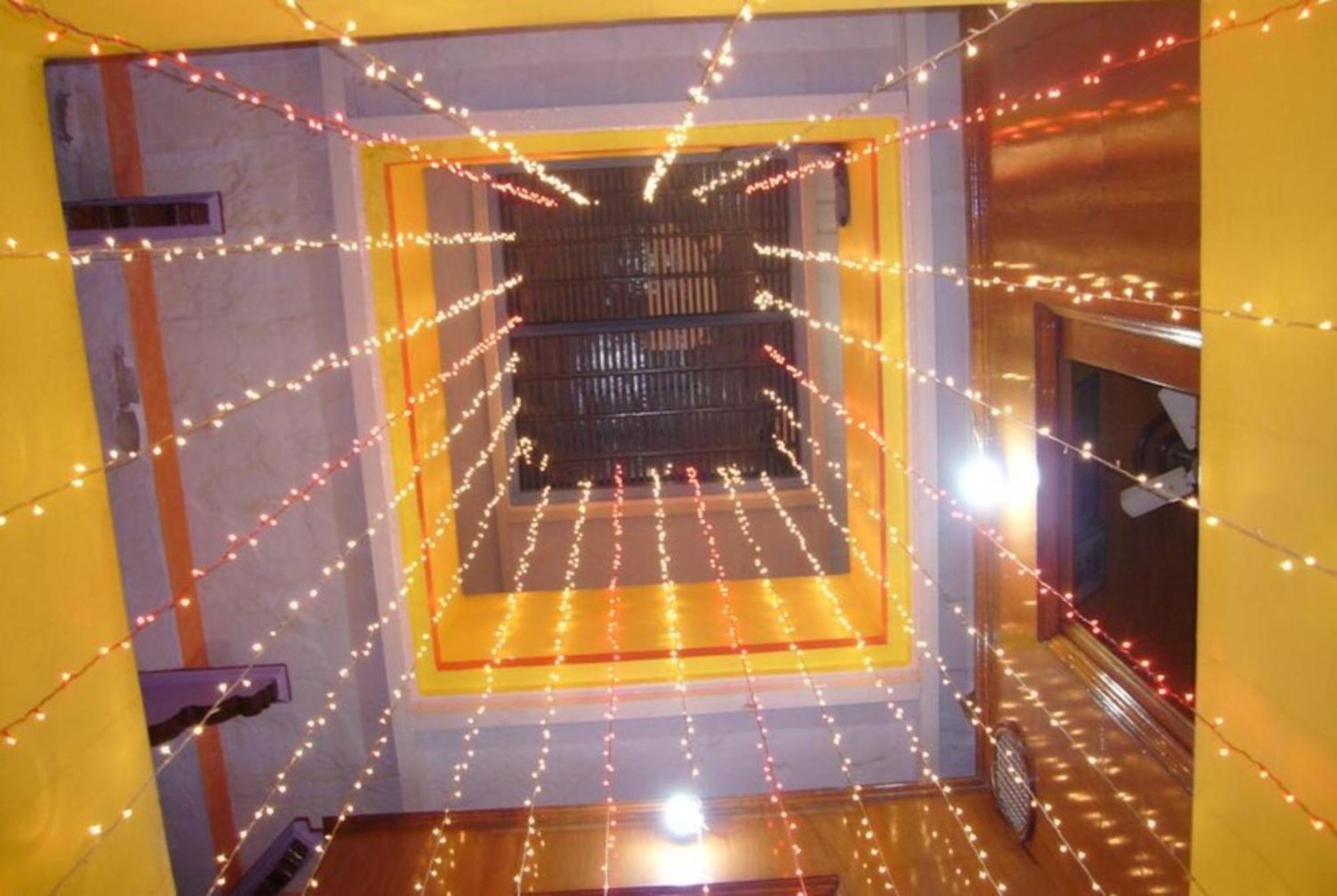 Grg Shanti Guest House Varanasi Near Manikarnika Ghat מראה חיצוני תמונה
