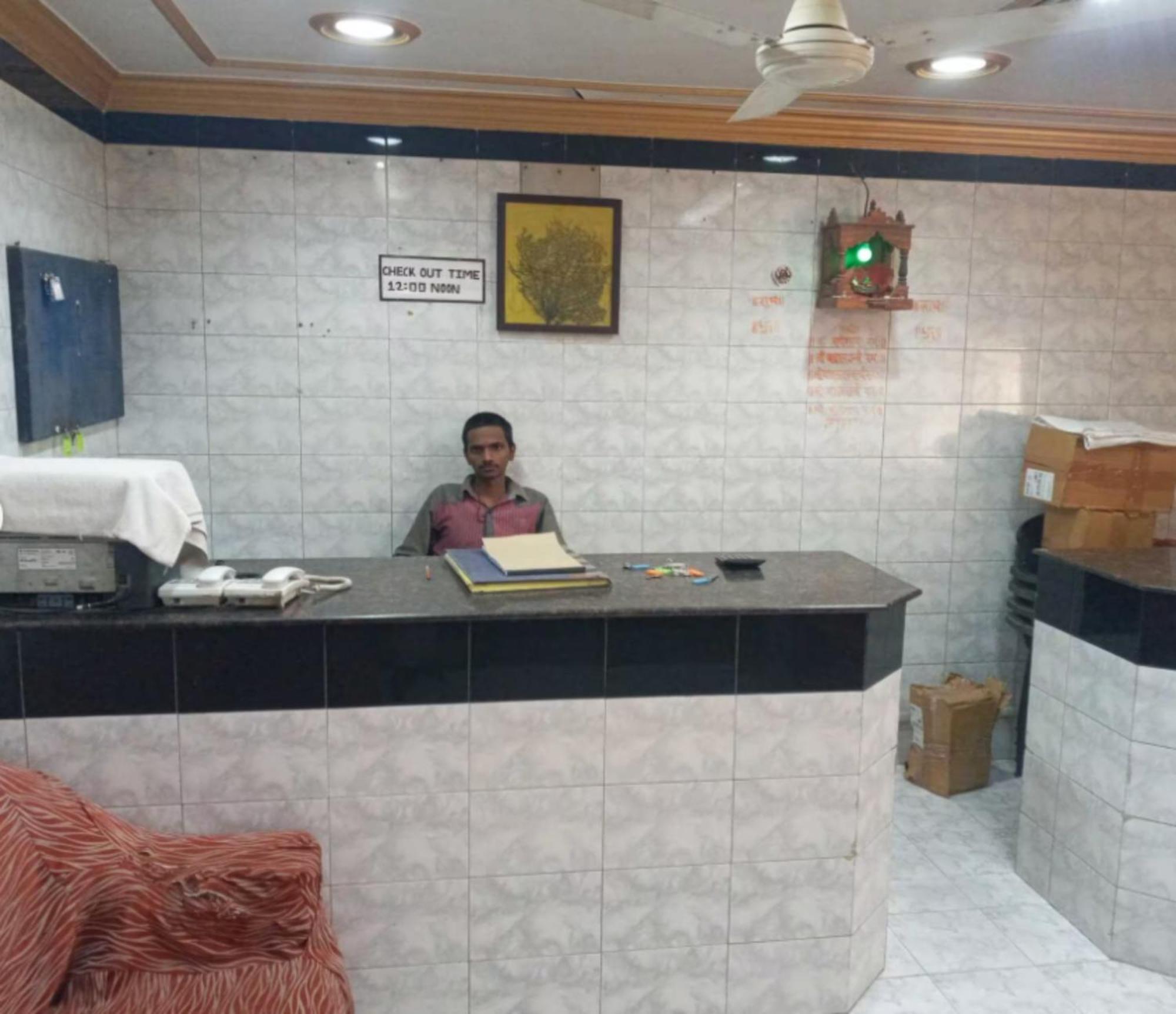 Grg Shanti Guest House Varanasi Near Manikarnika Ghat מראה חיצוני תמונה