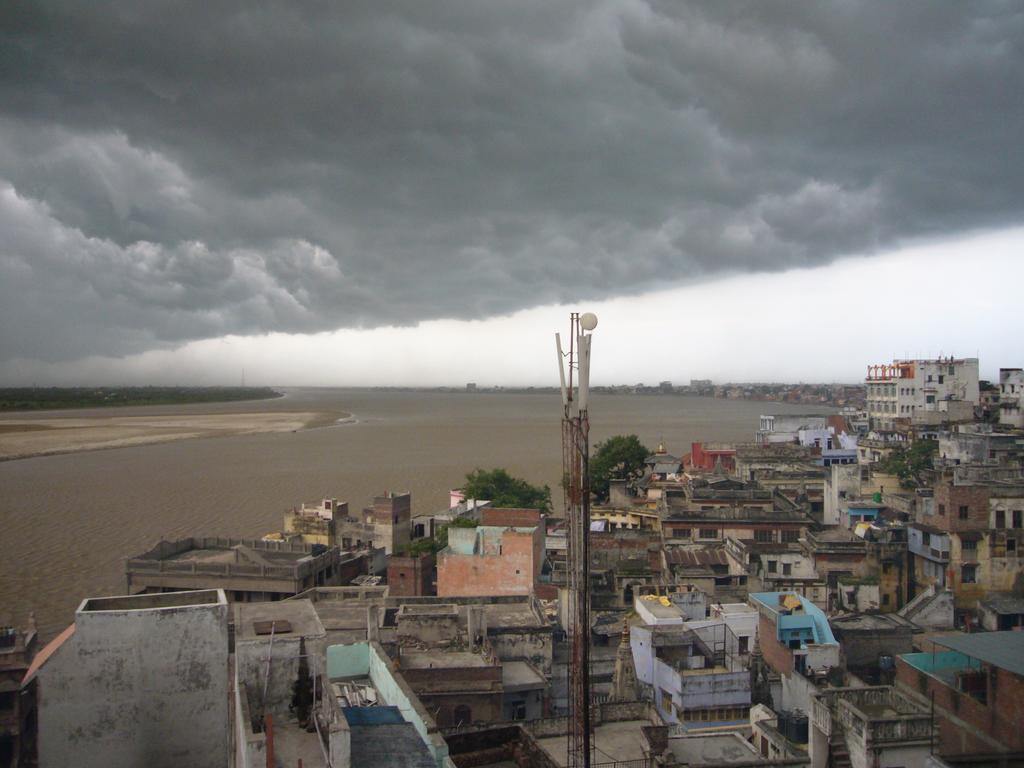 Grg Shanti Guest House Varanasi Near Manikarnika Ghat מראה חיצוני תמונה