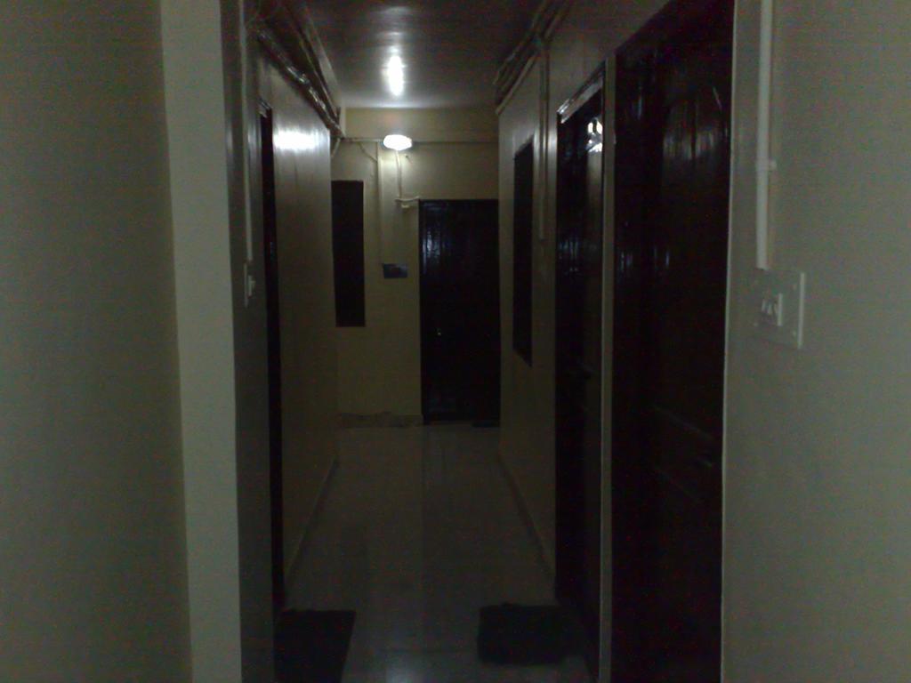 Grg Shanti Guest House Varanasi Near Manikarnika Ghat מראה חיצוני תמונה