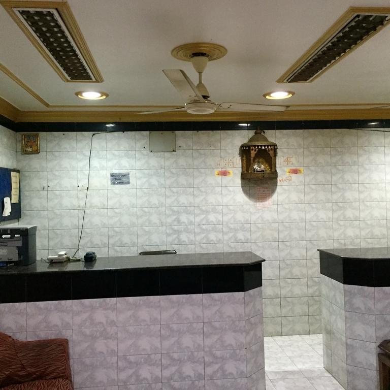 Grg Shanti Guest House Varanasi Near Manikarnika Ghat מראה חיצוני תמונה