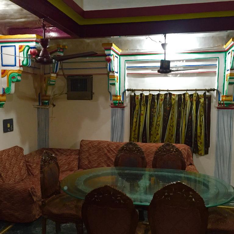 Grg Shanti Guest House Varanasi Near Manikarnika Ghat מראה חיצוני תמונה