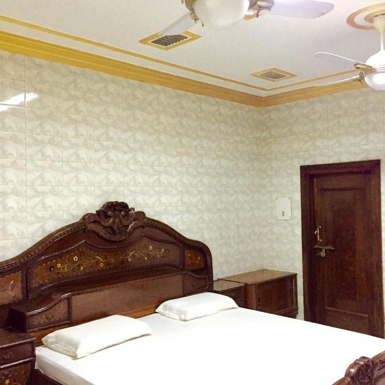 Grg Shanti Guest House Varanasi Near Manikarnika Ghat מראה חיצוני תמונה