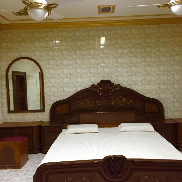 Grg Shanti Guest House Varanasi Near Manikarnika Ghat מראה חיצוני תמונה