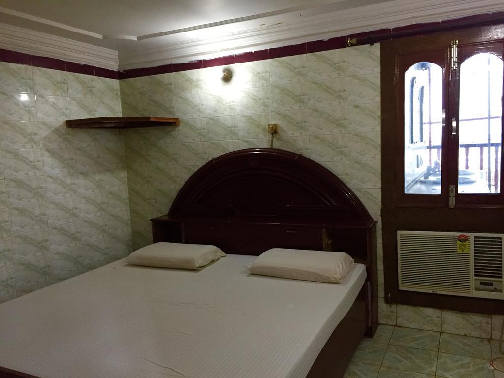 Grg Shanti Guest House Varanasi Near Manikarnika Ghat מראה חיצוני תמונה