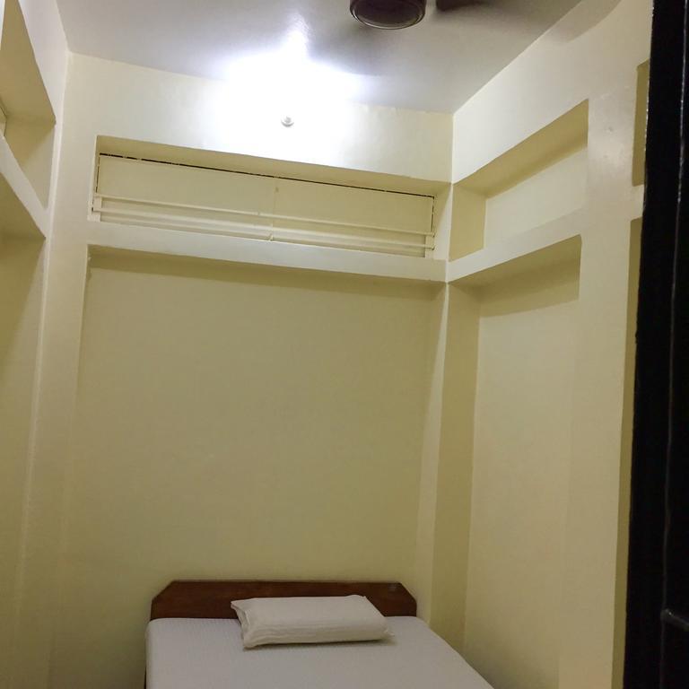 Grg Shanti Guest House Varanasi Near Manikarnika Ghat מראה חיצוני תמונה